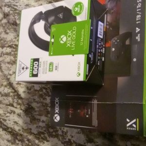 Microsoft xbox siri's x s Turtle beach Xbox live 12 months.